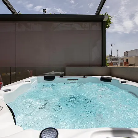 Silena Luxury Penthouse With Jacuzzi - Near Chania Old Town Appartamento La Canea
