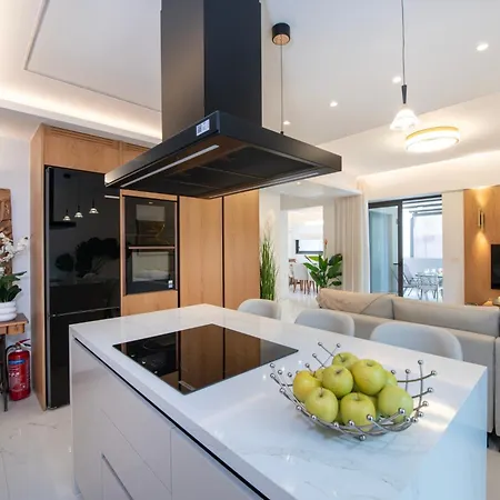 Appartamento Silena Luxury Penthouse With Jacuzzi - Near Chania Old Town
