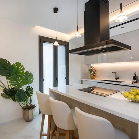 Silena Luxury Penthouse With Jacuzzi - Near Chania Old Town *